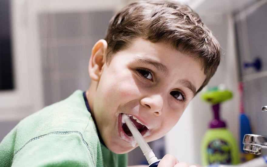 Guide on Brushing Your Teeth with an Electric Toothbrush: Step-by-Step