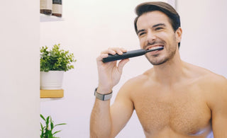 How to use an electric toothbrush